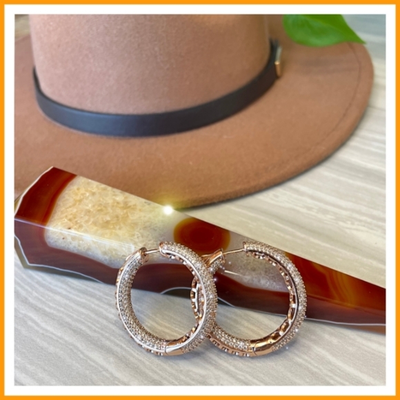 👑18KT YELLOW/ROSE GOLD 5A TOP QUAL CZ IN/OUT HOOPS👑 - Picture 2 of 4